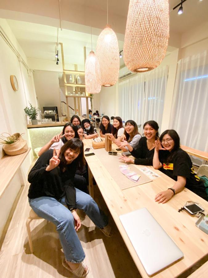 Ben&Pooh Hostel Bangkok Buitenkant foto